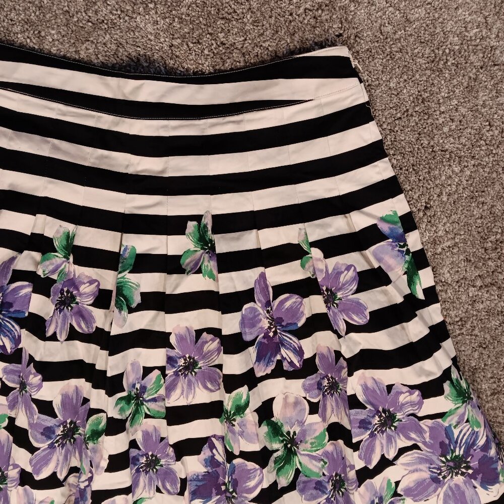 Talbots Pleated A-line Skirt, Black/White Stripes, Purple Flowers, Size 10 - Picture 2 of 4